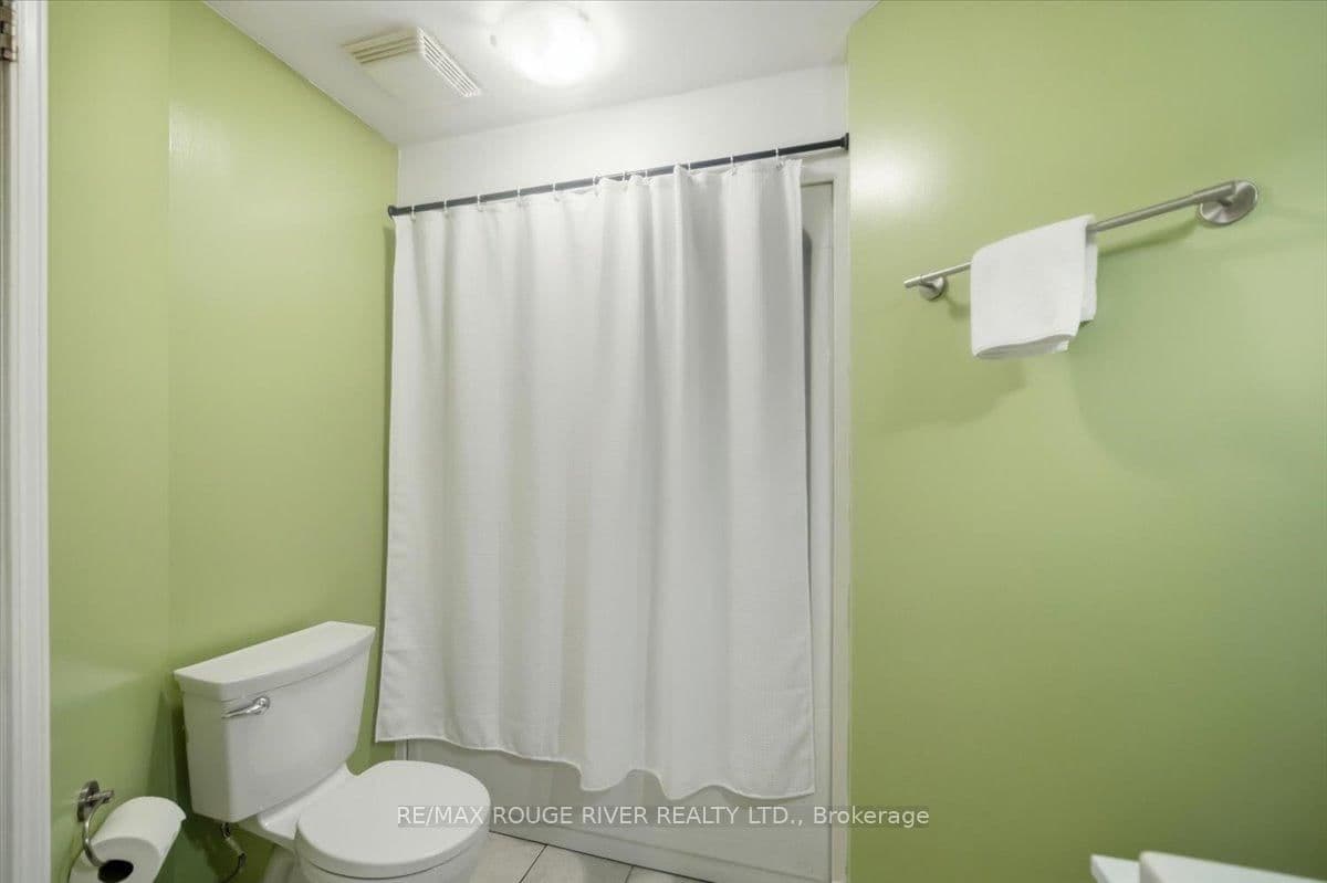 135 James Street S, Unit 1401 thumbnail 43