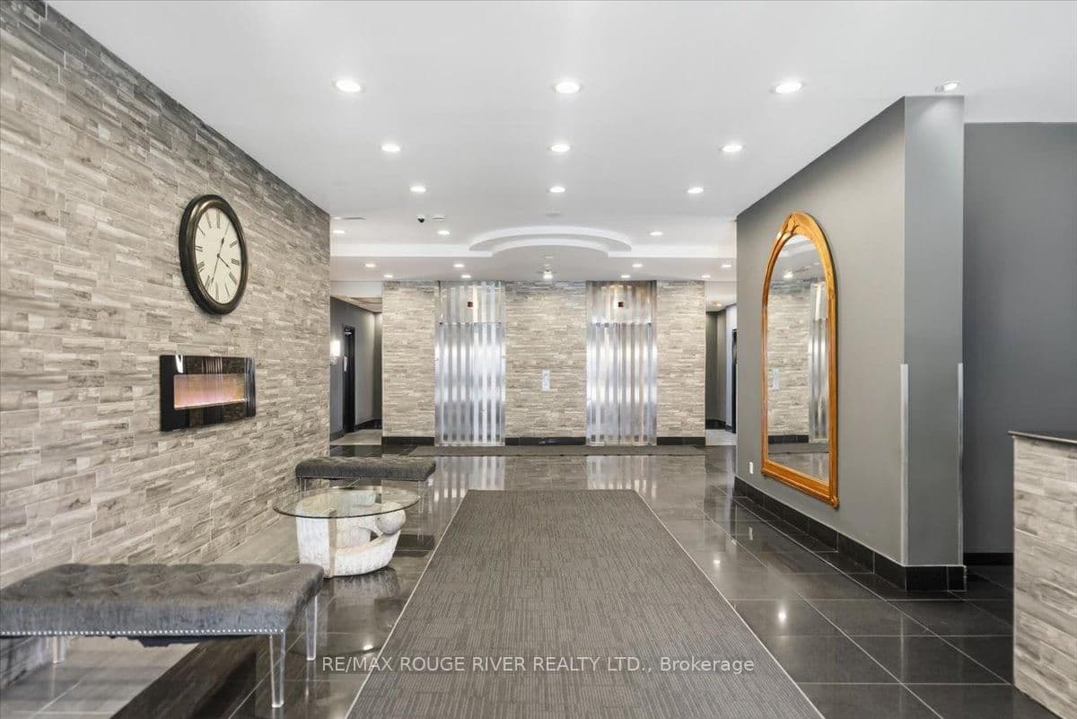 135 James Street S, Unit 1401 thumbnail 5