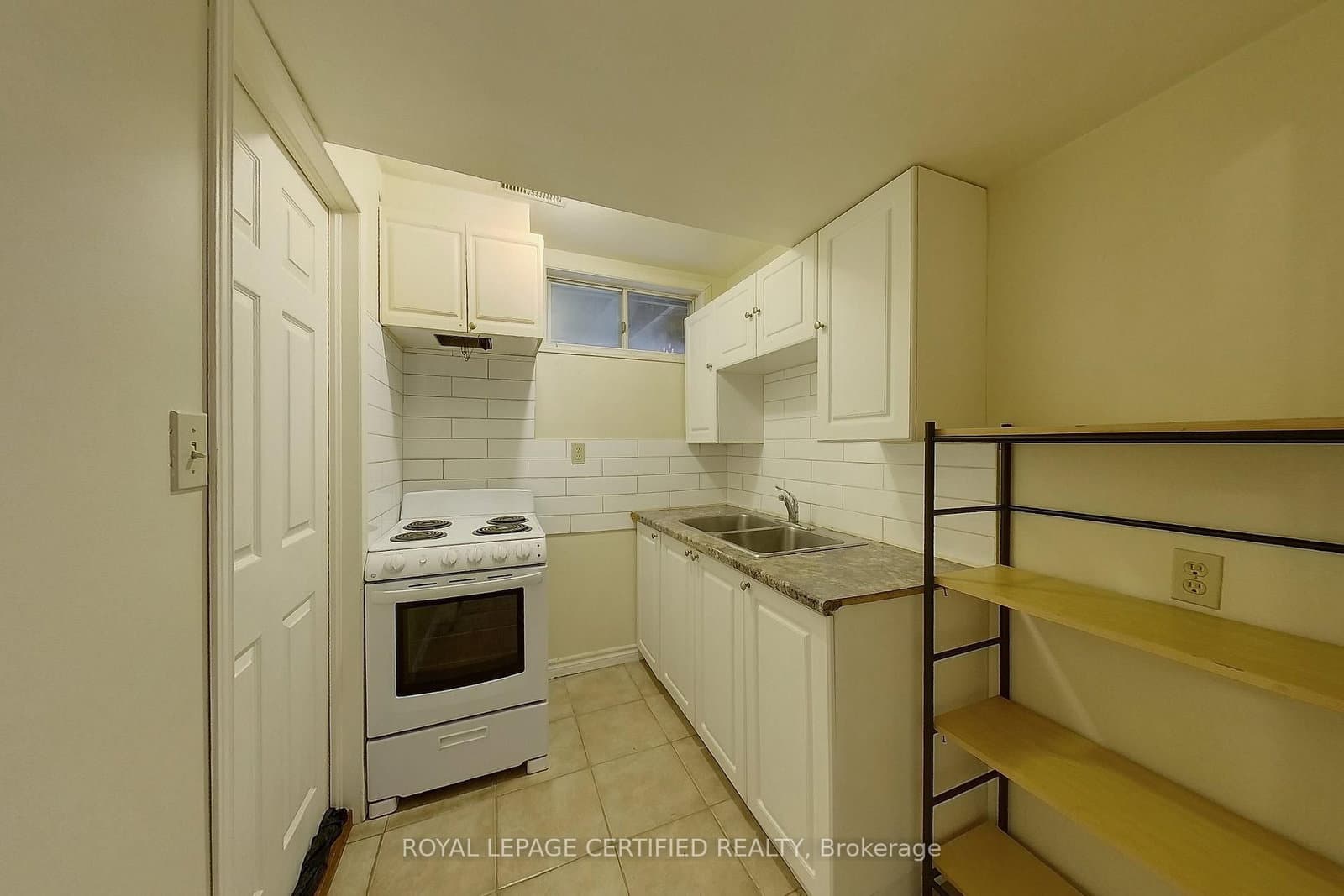 233 Benesfort Crescent thumbnail 30