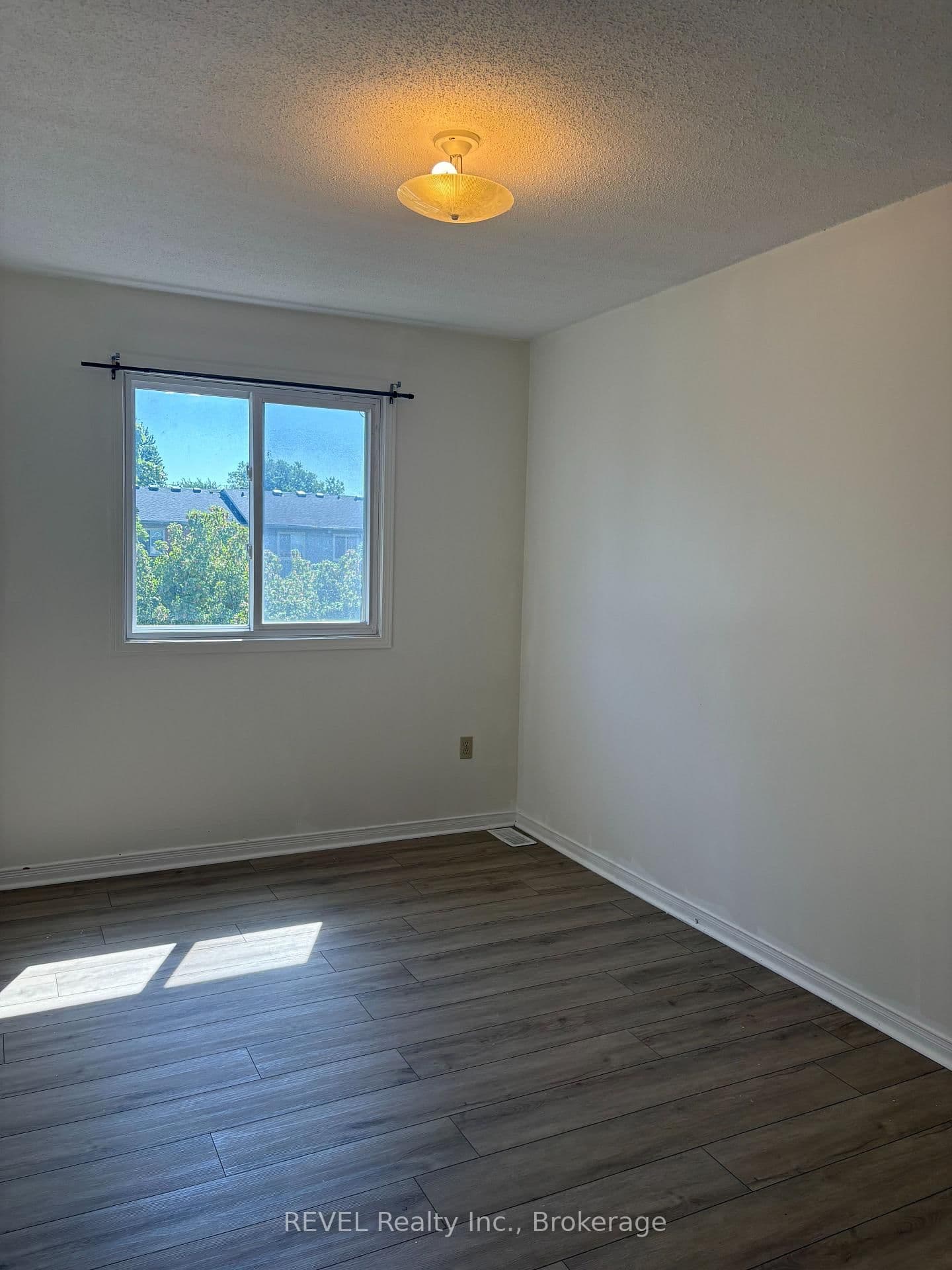 65 Dorchester Boulevard, Unit 74 thumbnail 13