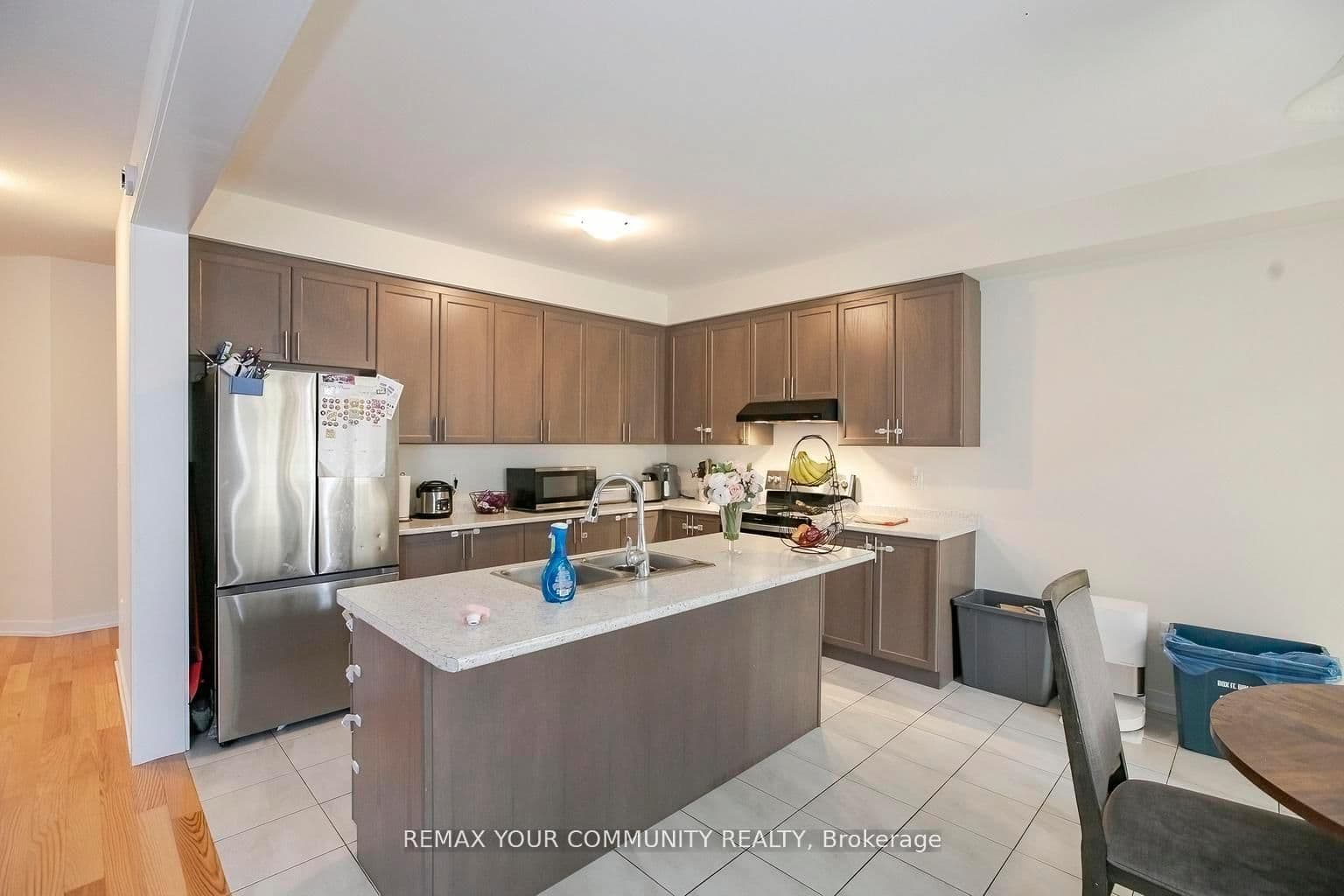 106 Higgins Avenue thumbnail 39