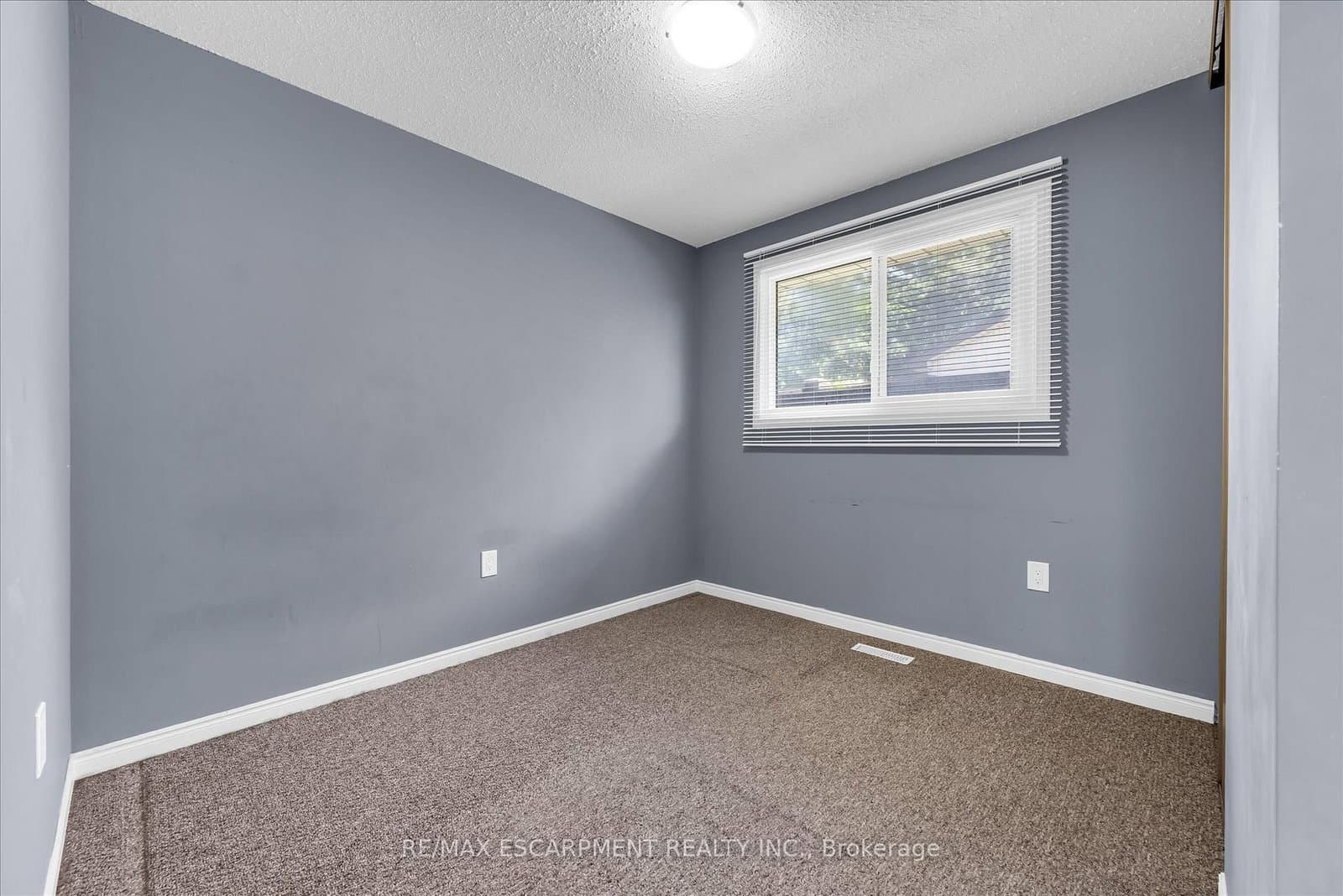 261 LIMERIDGE Road W thumbnail 11