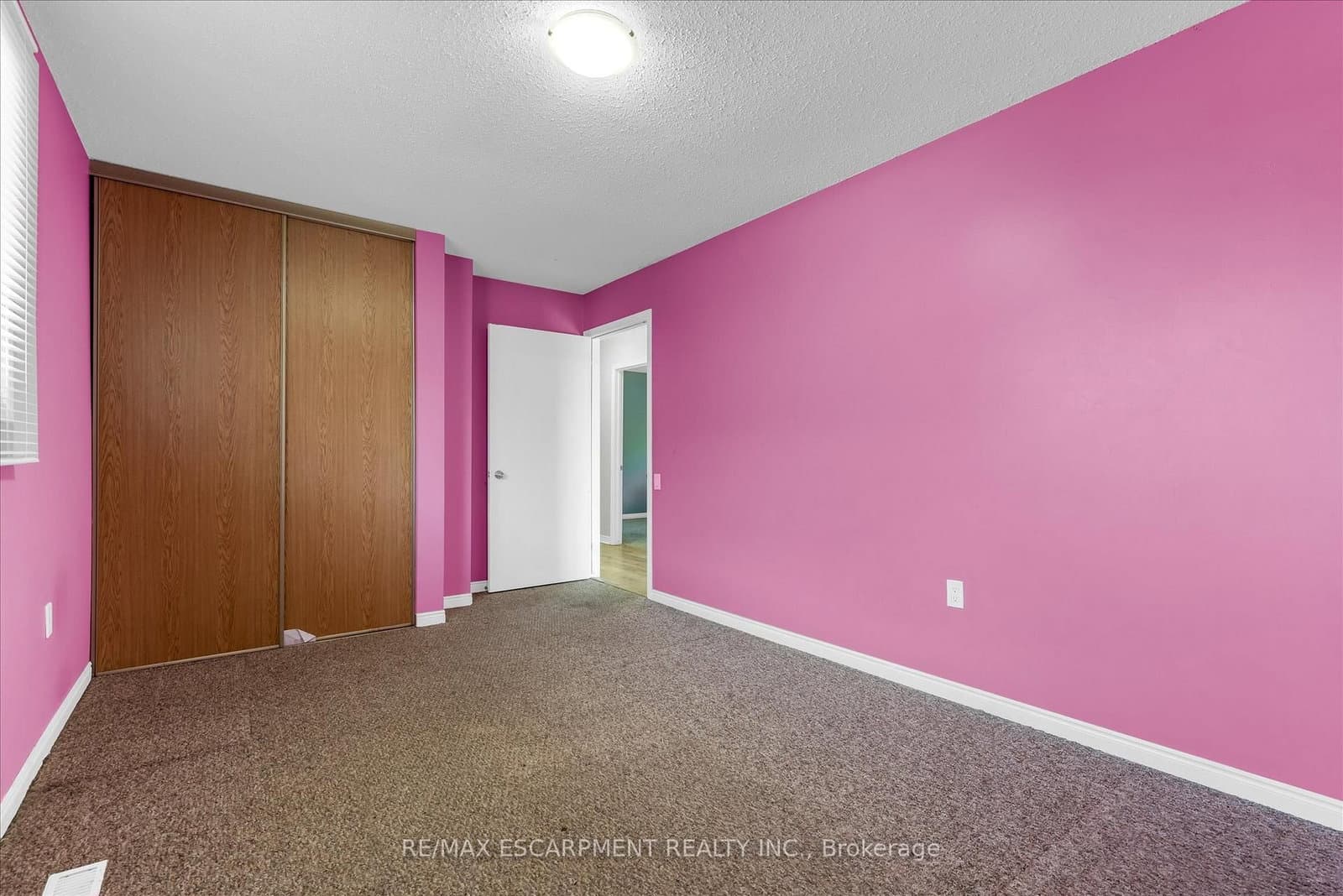 261 LIMERIDGE Road W thumbnail 17