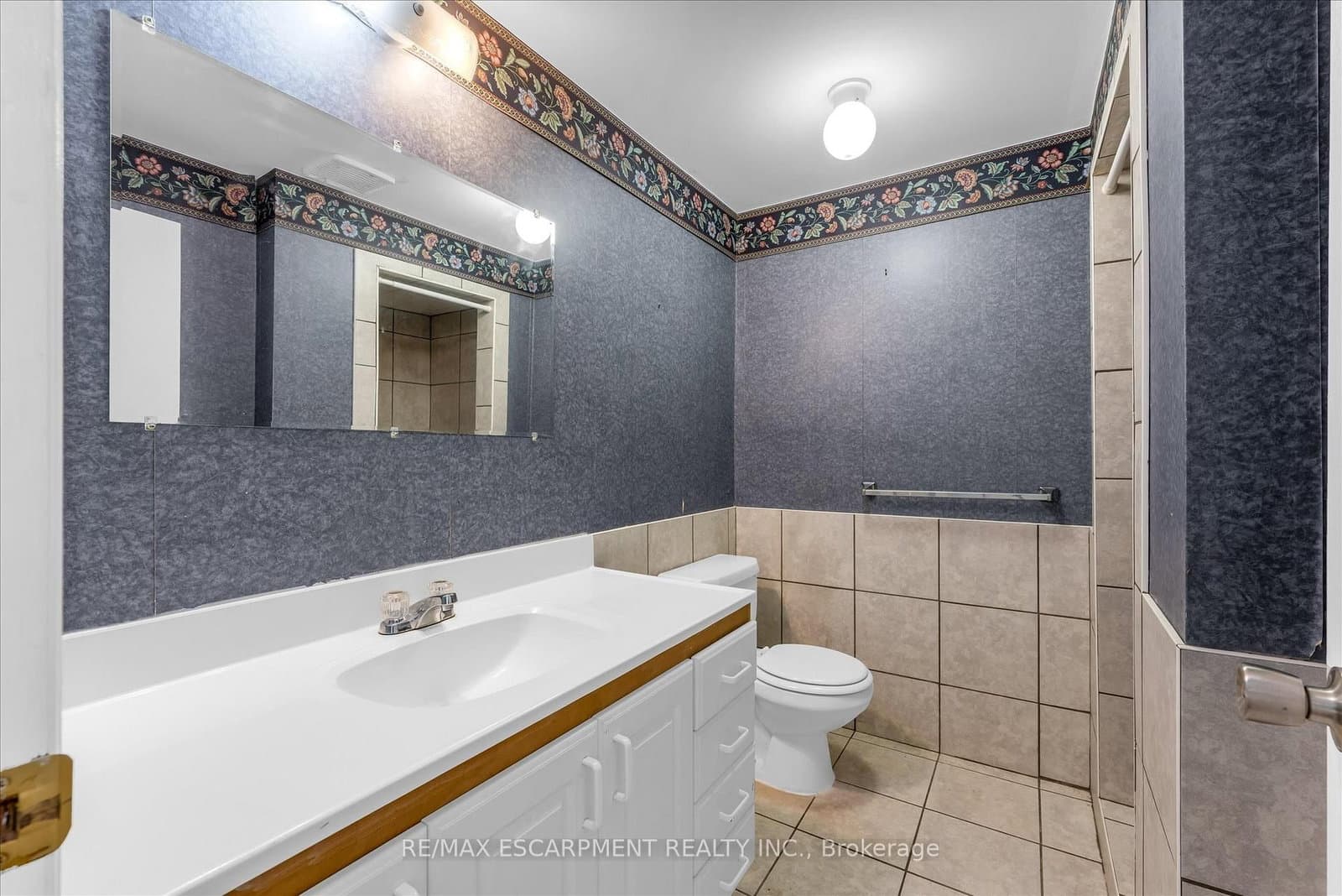 261 LIMERIDGE Road W thumbnail 23