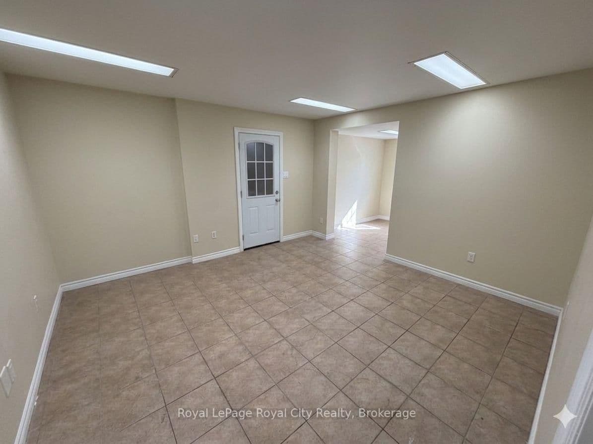 700 YORK Road, Unit UNIT B thumbnail 4