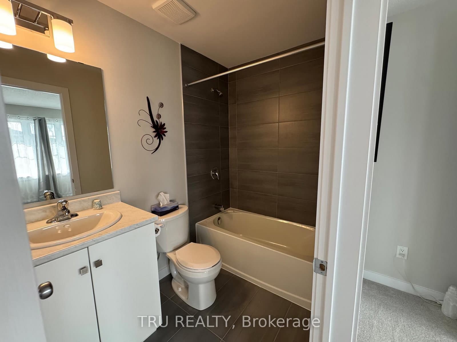 802 SENDERO Way thumbnail 18