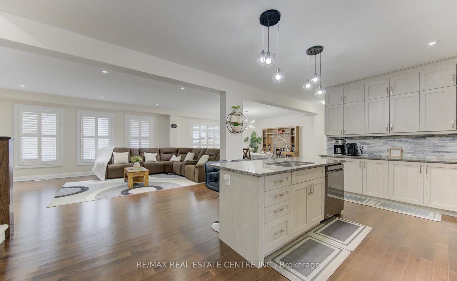 285 Sedgewood Street thumbnail 6