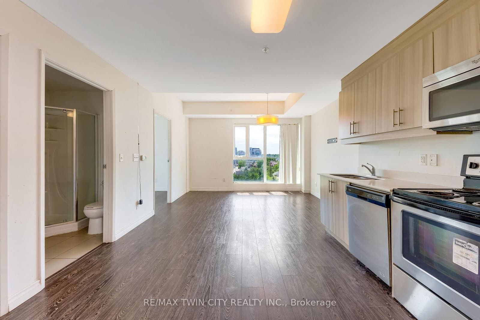 158 King Street N, Unit 802 thumbnail 4