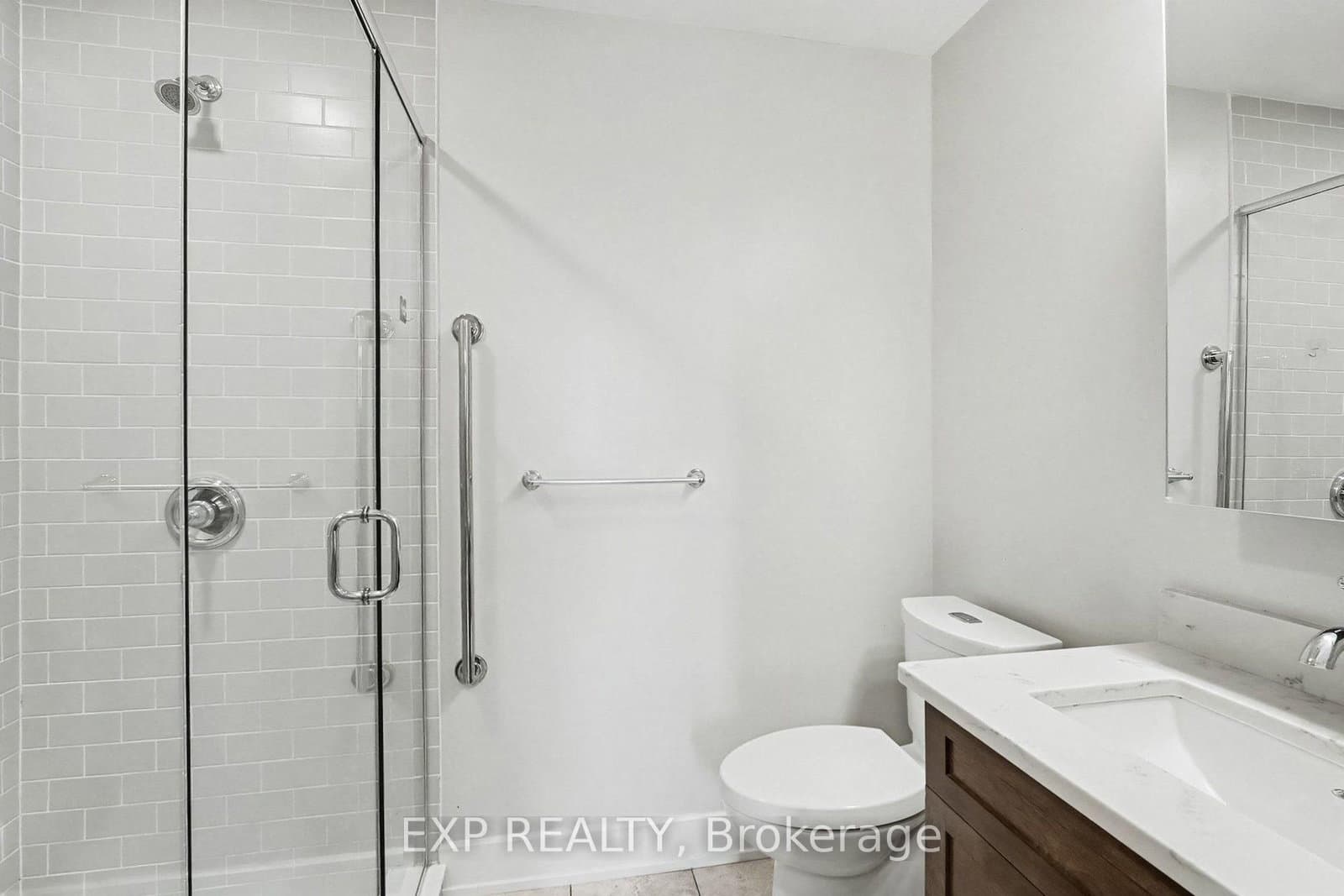 615 Longfields Drive, Unit 405 thumbnail 20