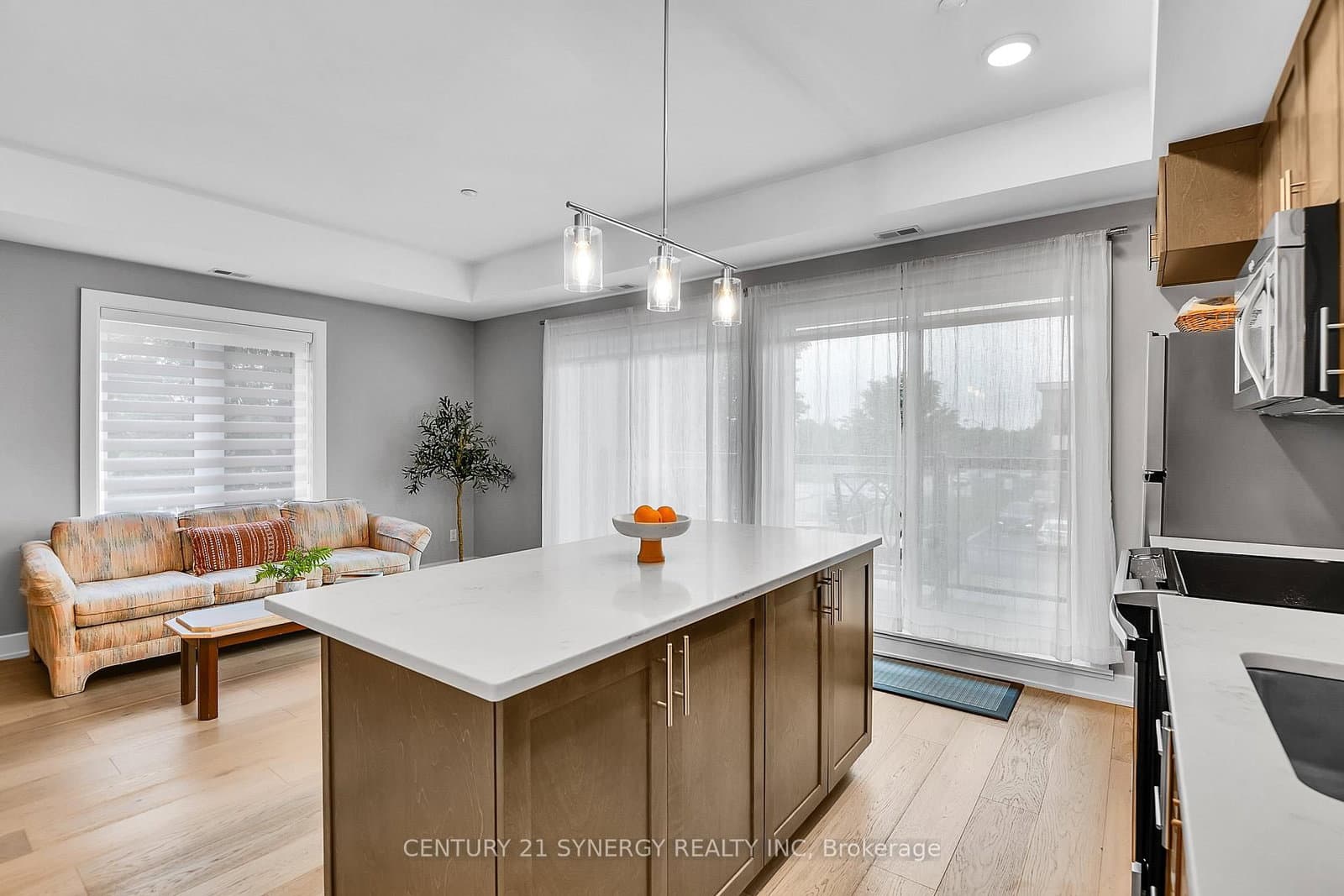 615 Longfields Drive, Unit 201 thumbnail 22
