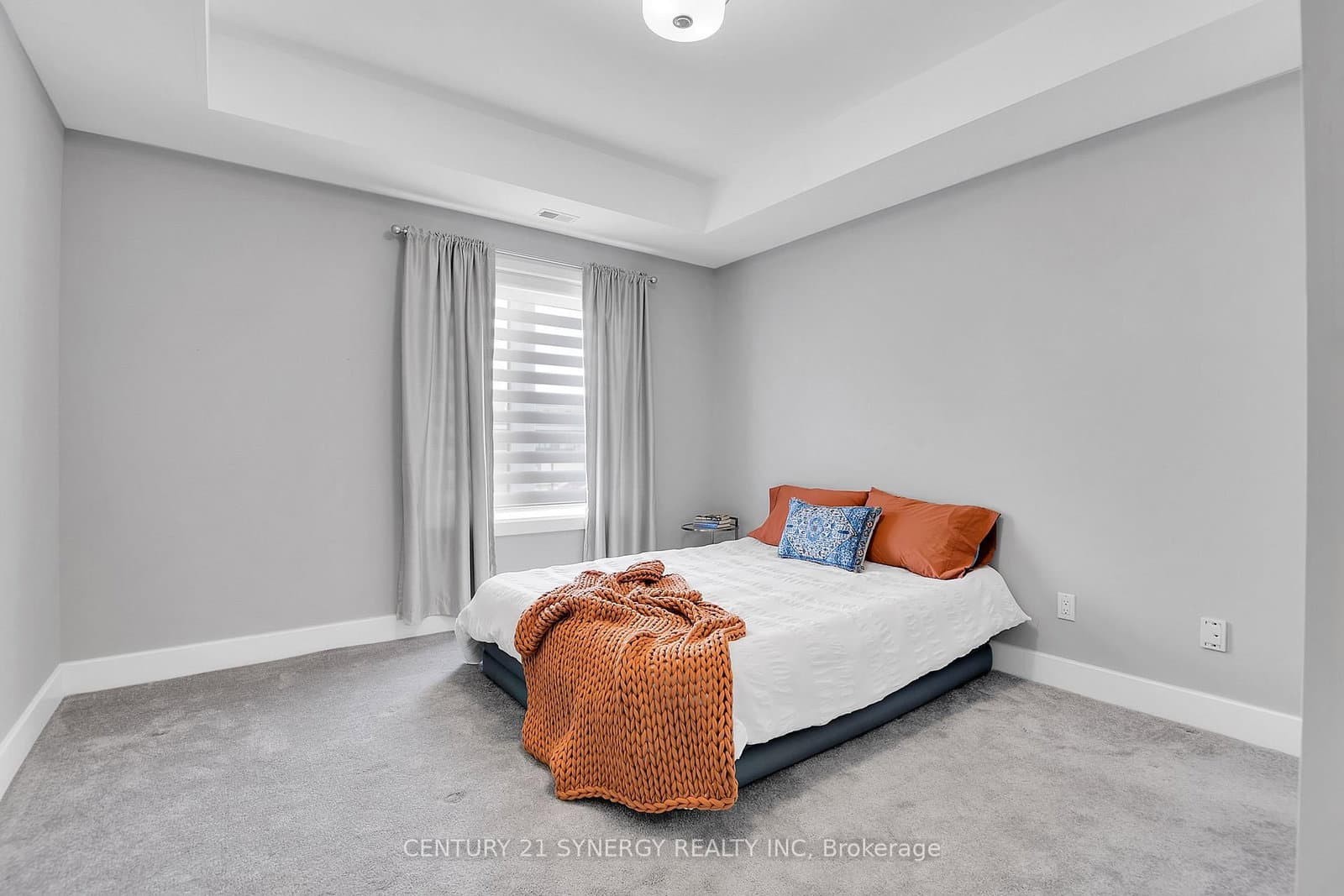 615 Longfields Drive, Unit 201 thumbnail 25