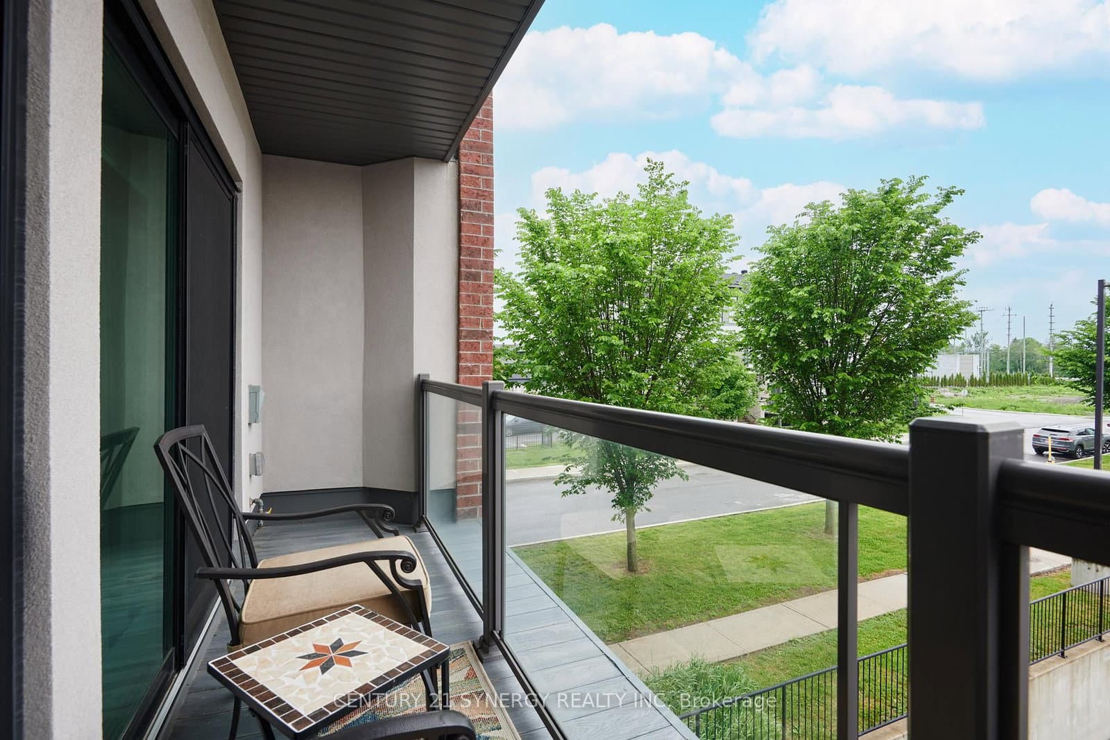 615 Longfields Drive, Unit 201 thumbnail 31
