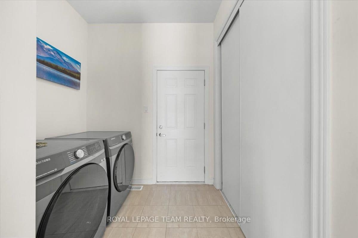 290 Turnbuckle Crescent thumbnail 13
