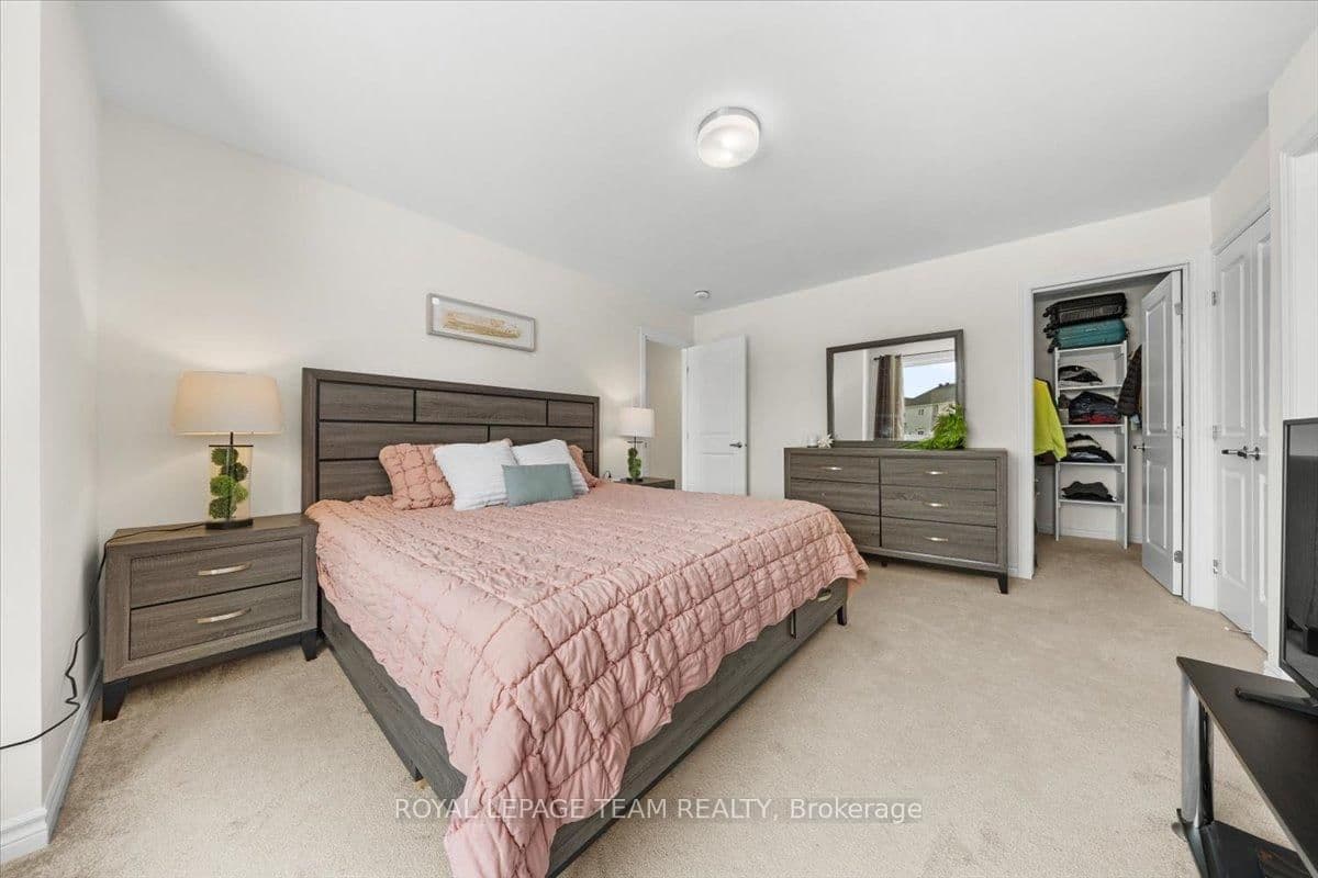 290 Turnbuckle Crescent thumbnail 17