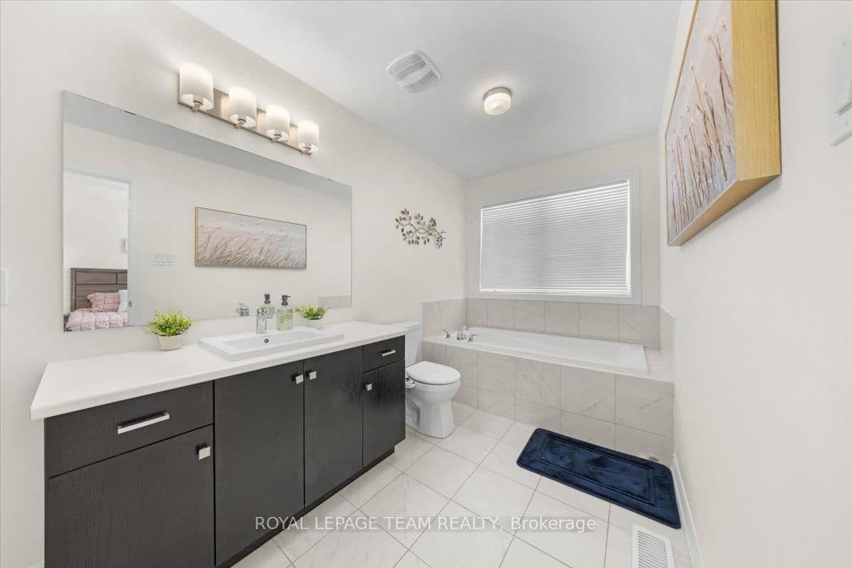 290 Turnbuckle Crescent thumbnail 19