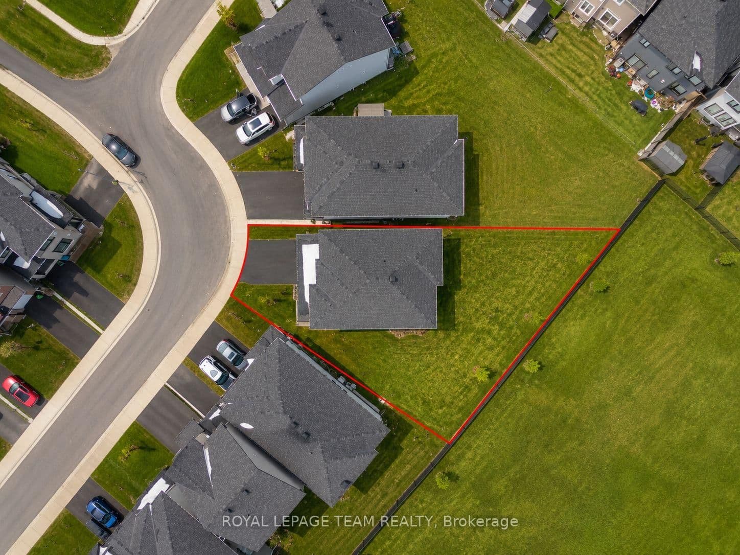 290 Turnbuckle Crescent thumbnail 28