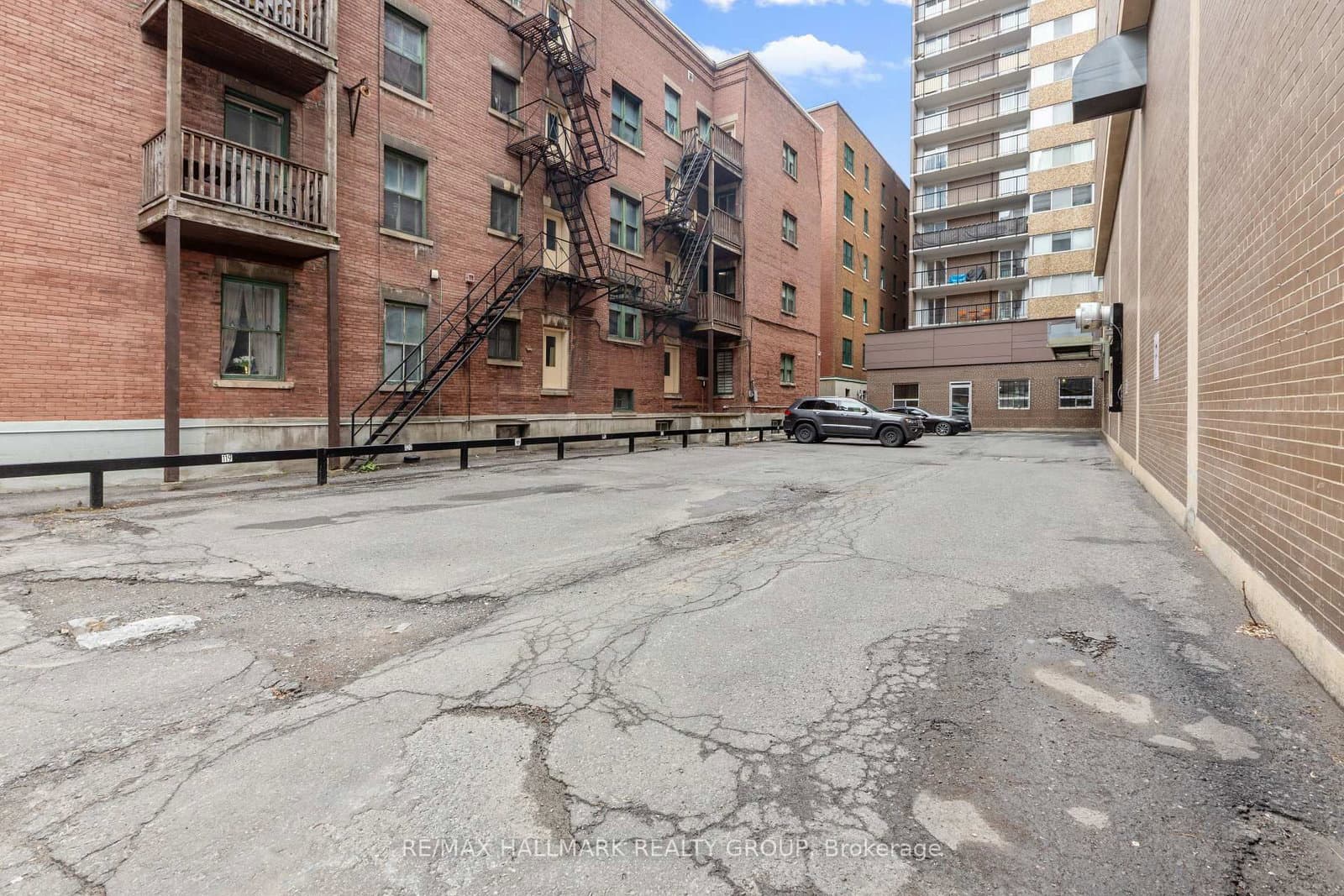237 Somerset Street W thumbnail 6