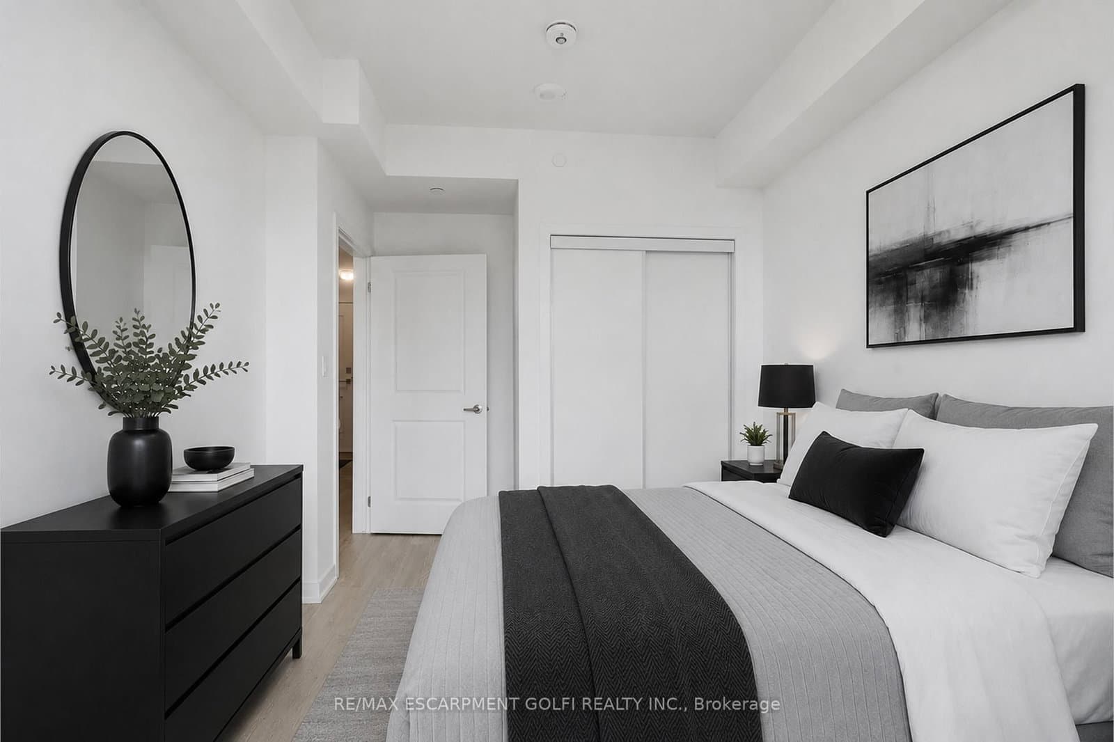 460 Dundas Street E, Unit 1008 thumbnail 18