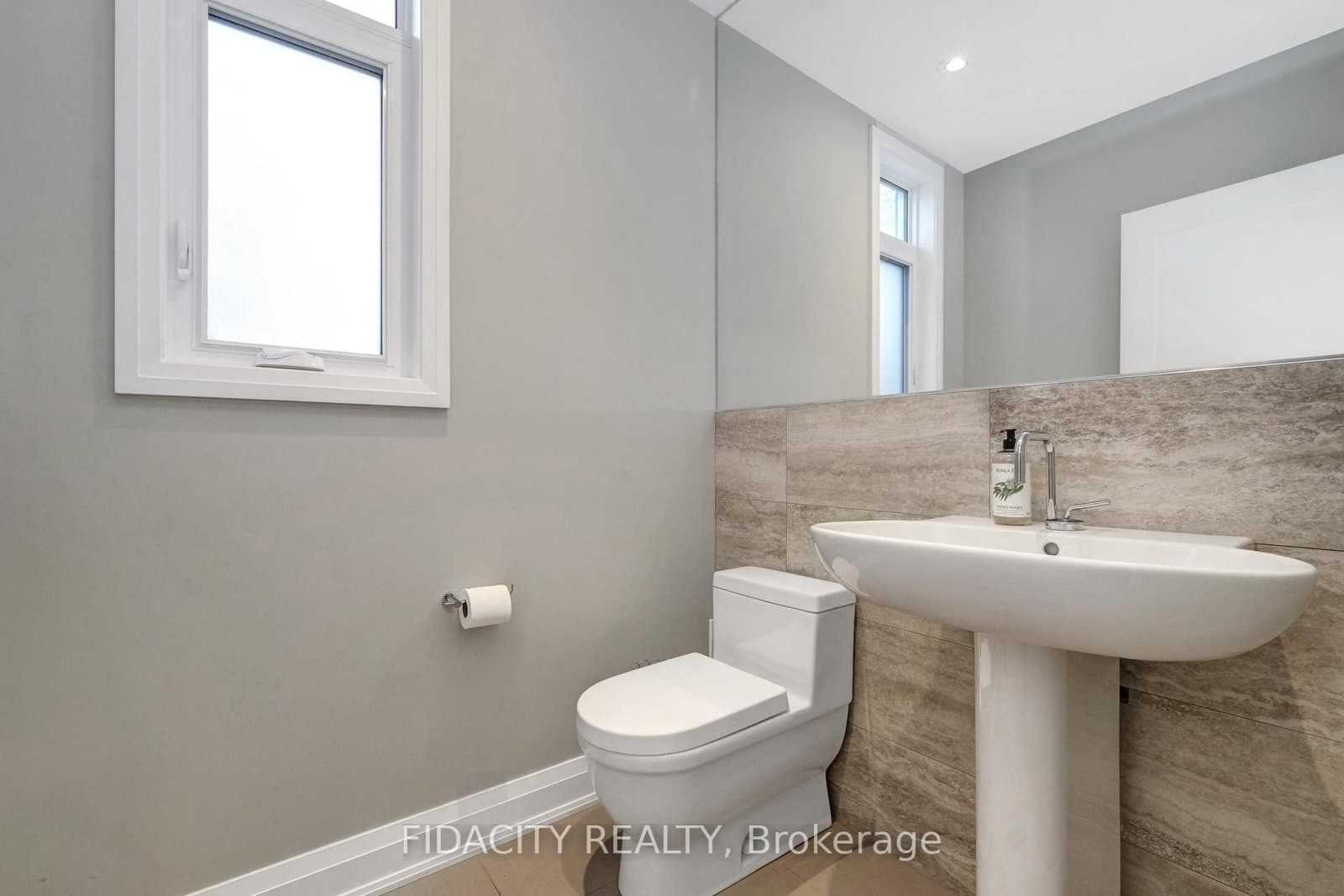 376 C Wilmont Avenue thumbnail 16