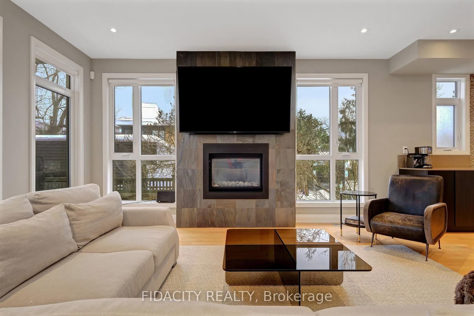 376 C Wilmont Avenue thumbnail 9