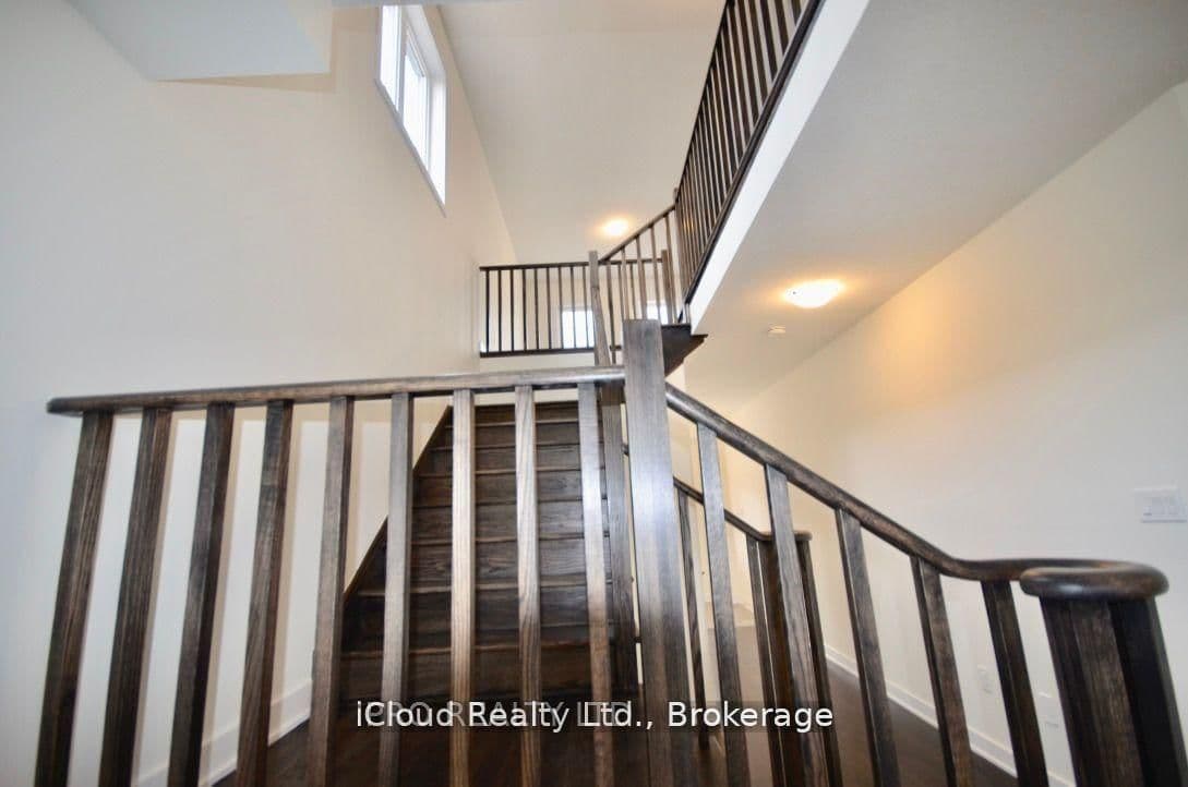 166 Aviron Crescent thumbnail 11