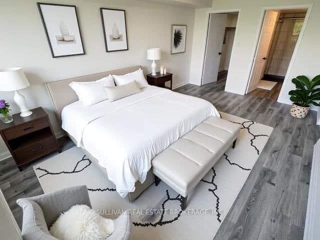 3227 King Street E, Unit 702 thumbnail 12