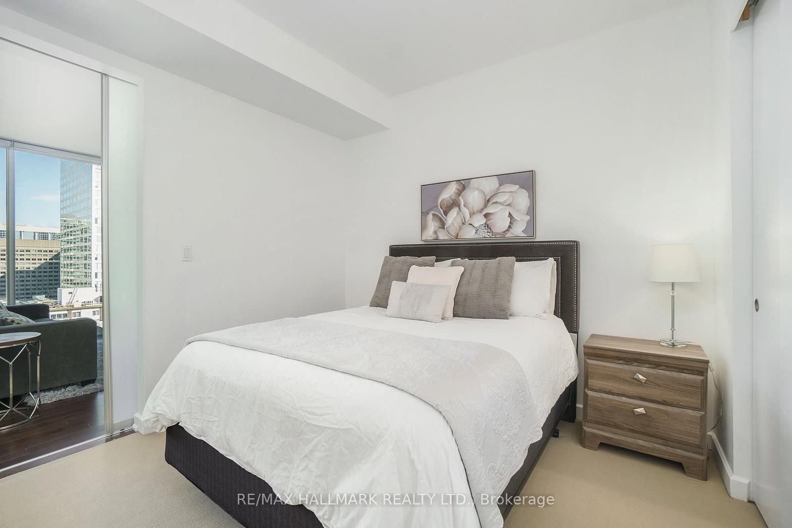 300 Lisgar Street, Unit 1113 thumbnail 10