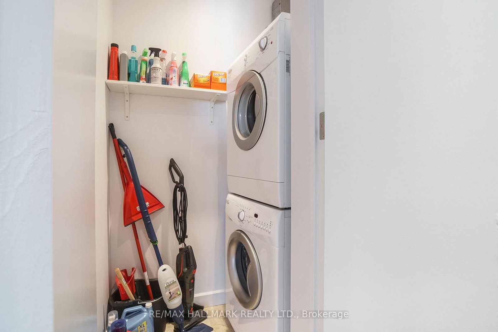 300 Lisgar Street, Unit 1113 thumbnail 13