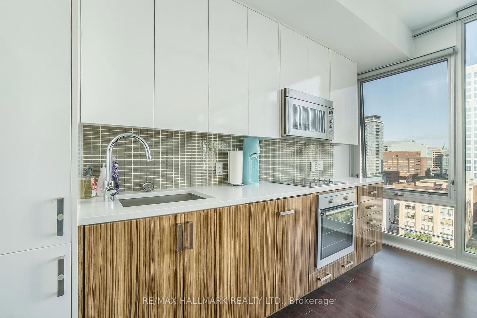 300 Lisgar Street, Unit 1113 thumbnail 6