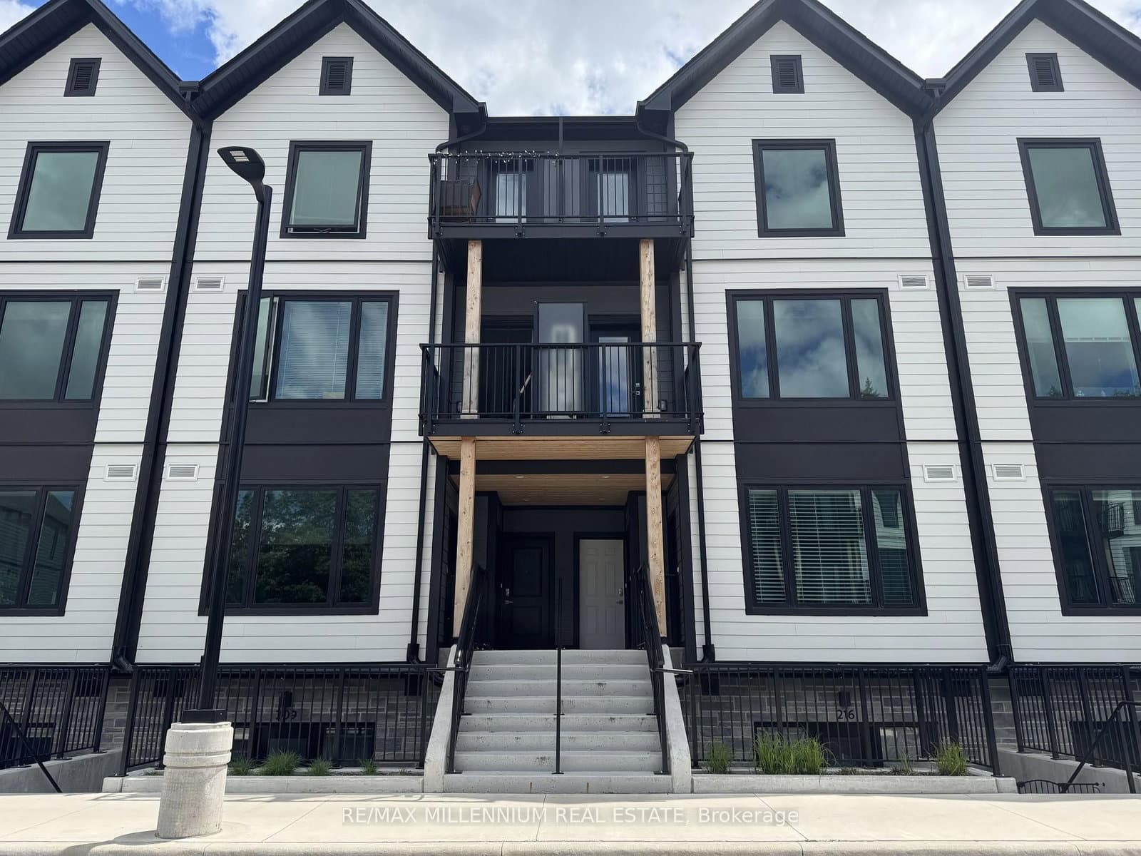 #214 - 708 Woolwich Street