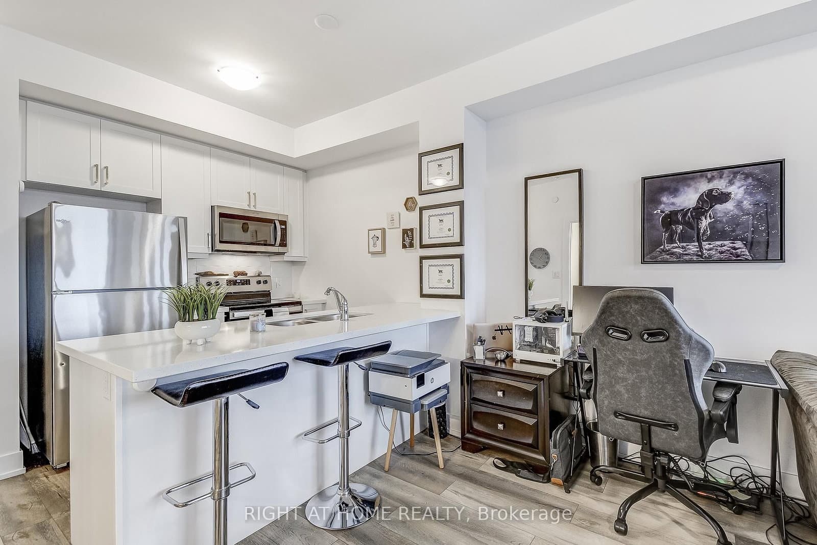 470 Dundas Street E, Unit 604 thumbnail 16