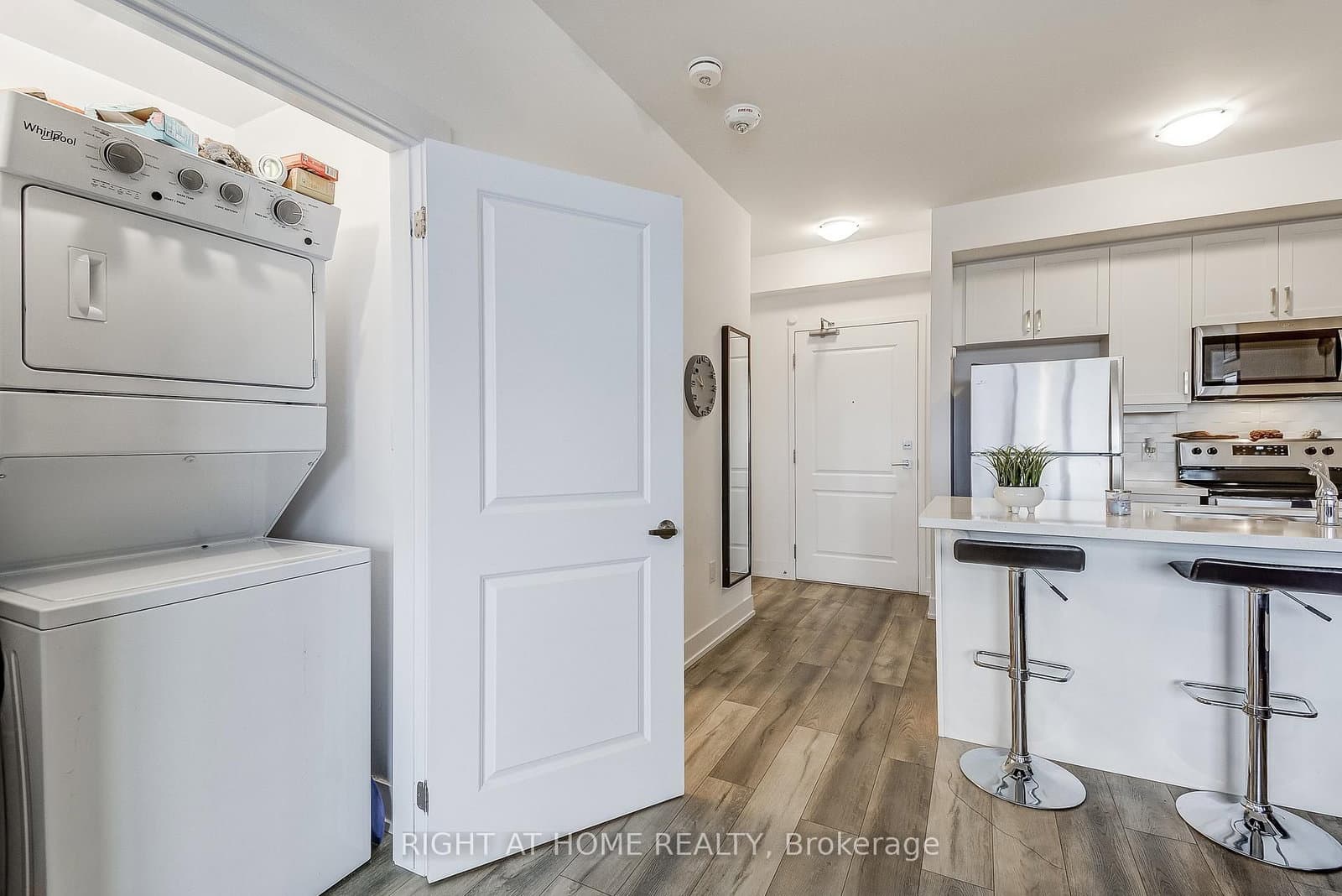 470 Dundas Street E, Unit 604 thumbnail 29