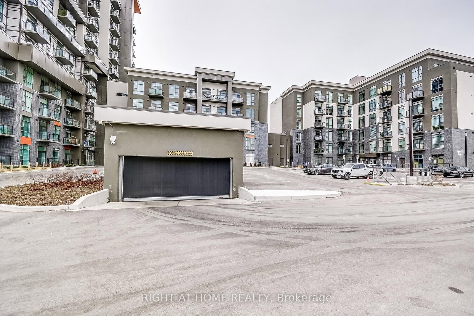 470 Dundas Street E, Unit 604 thumbnail 41