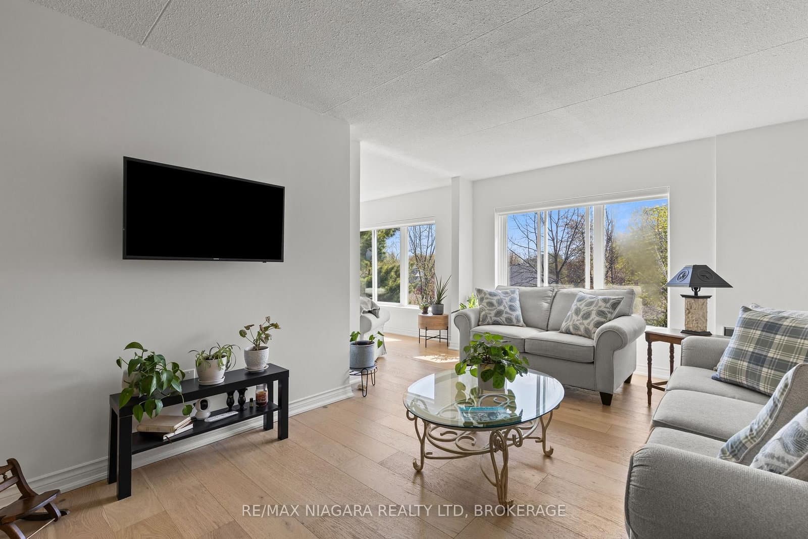 61 Paffard Street, Unit 403 thumbnail 4