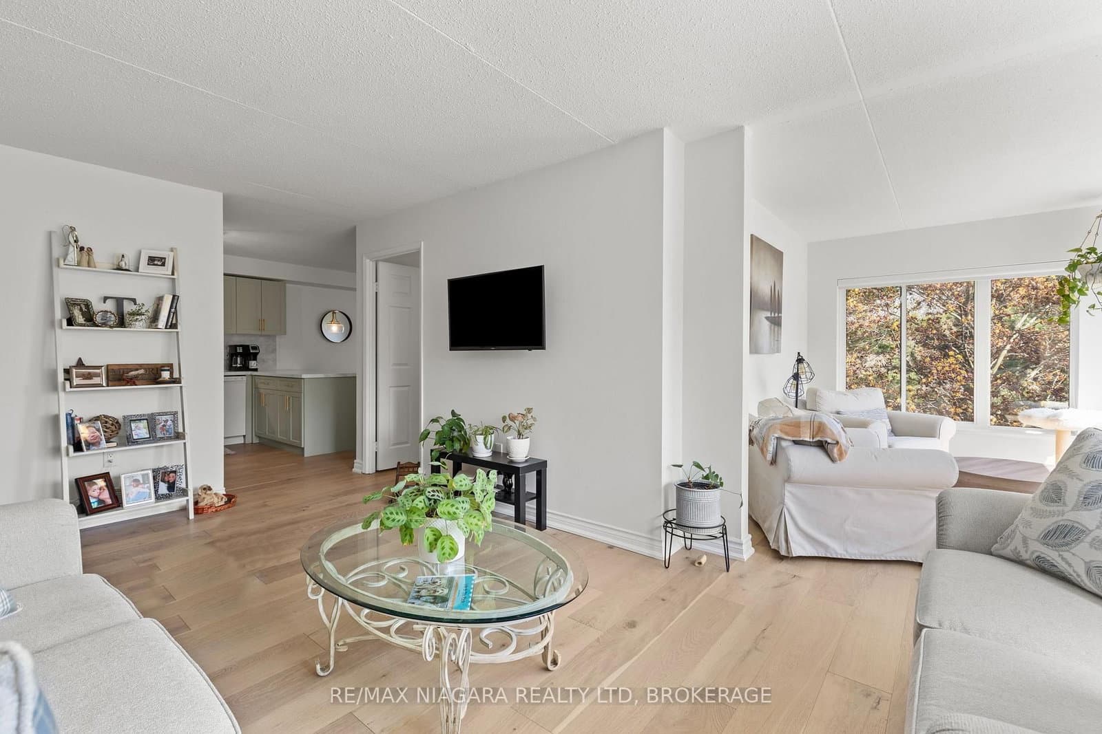 61 Paffard Street, Unit 403 thumbnail 5