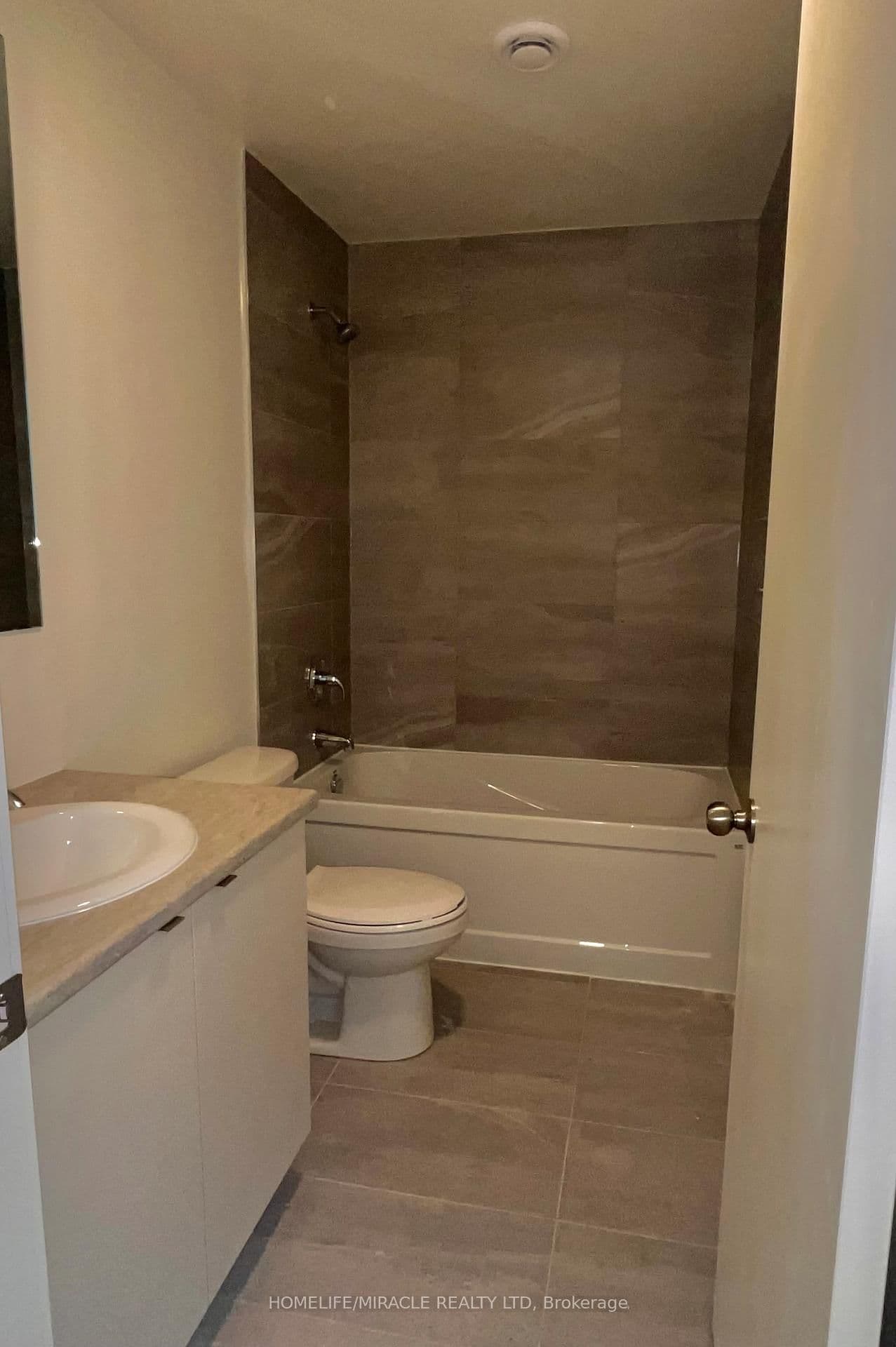 16 Melbourne Avenue, Unit 209B thumbnail 7