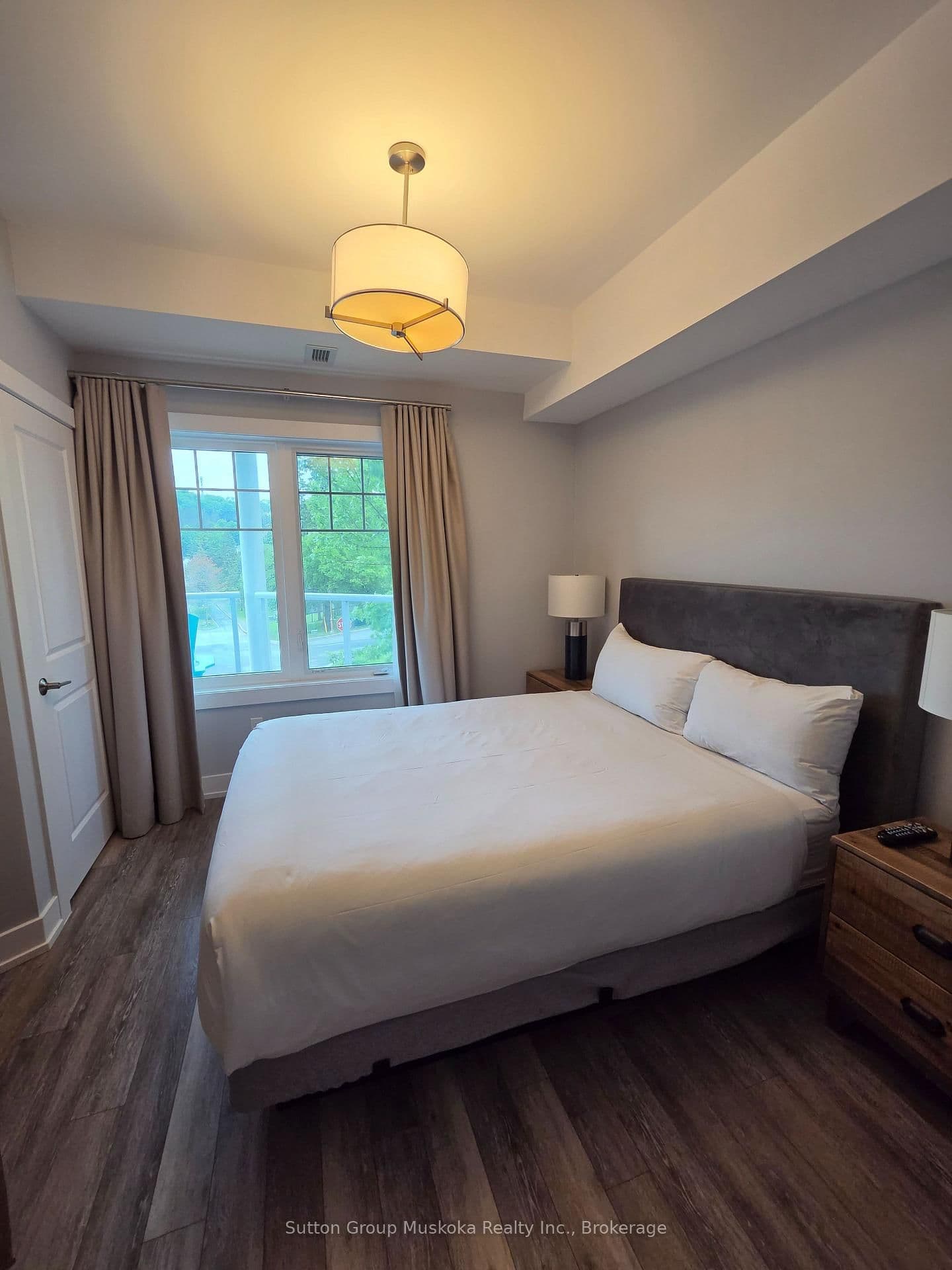 25 Pen Lake Point Road, Unit 208 thumbnail 9