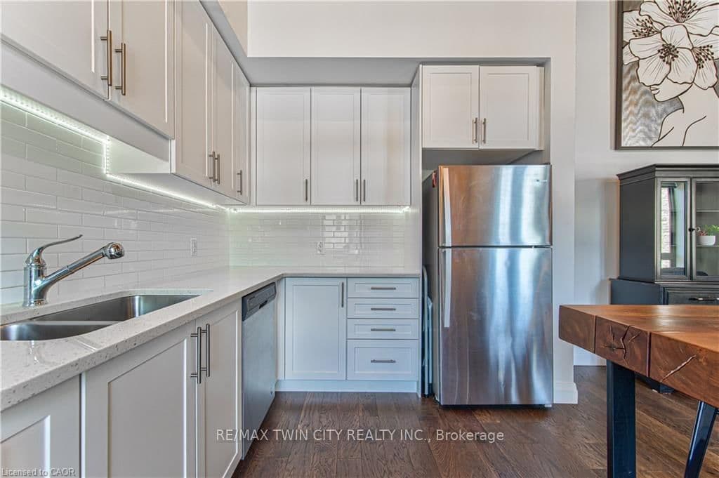 19 GUELPH Avenue, Unit 201 thumbnail 18