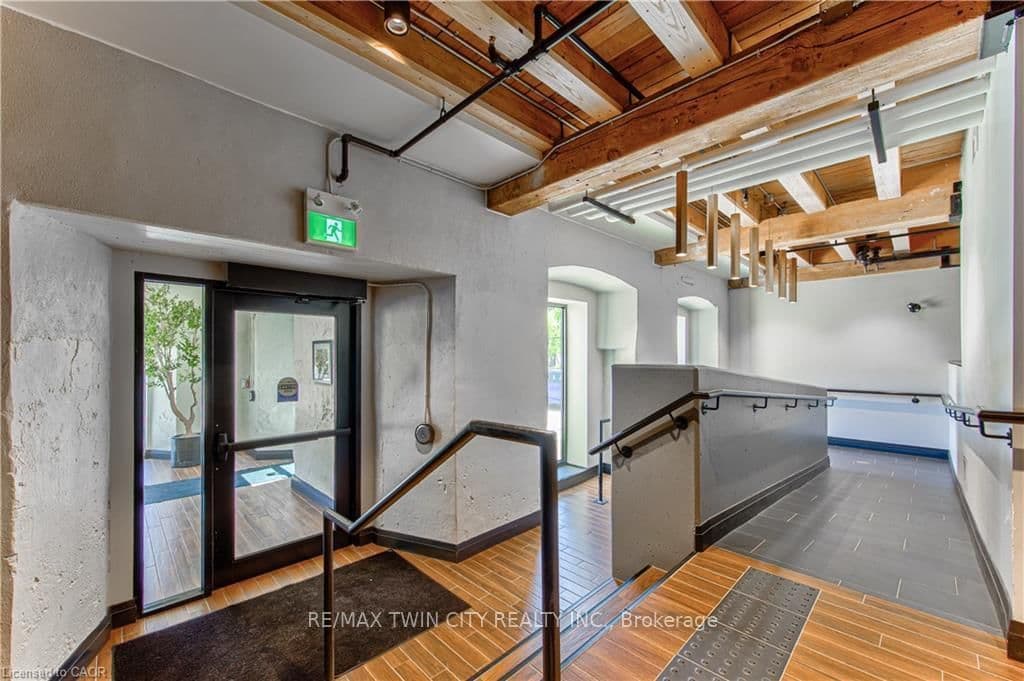 19 GUELPH Avenue, Unit 201 thumbnail 31