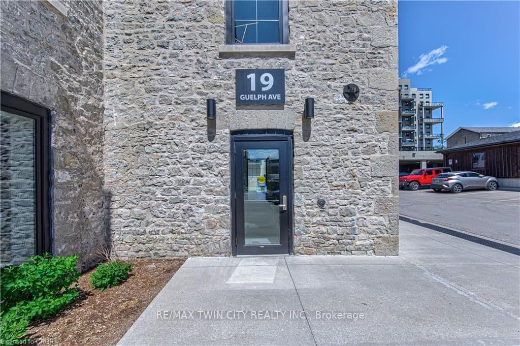 19 GUELPH Avenue, Unit 201 thumbnail 6