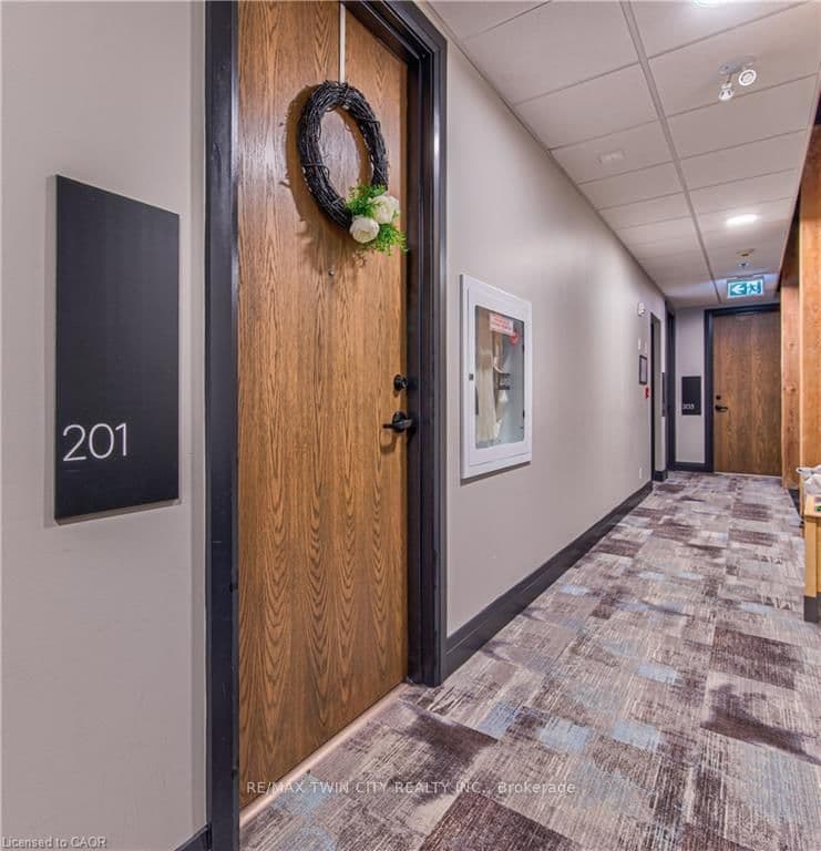 19 GUELPH Avenue, Unit 201 thumbnail 7