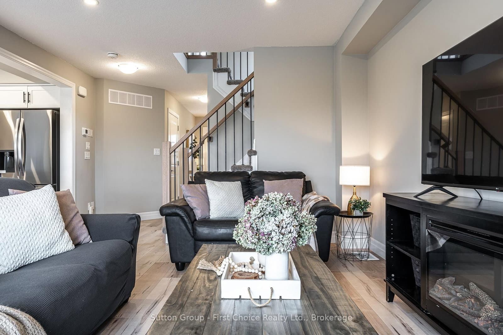 236 Bradshaw Drive thumbnail 19
