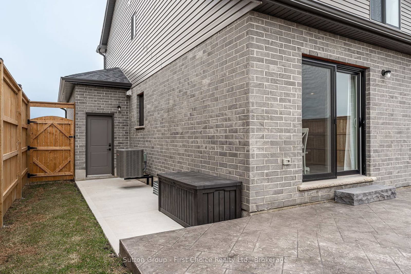 236 Bradshaw Drive thumbnail 38