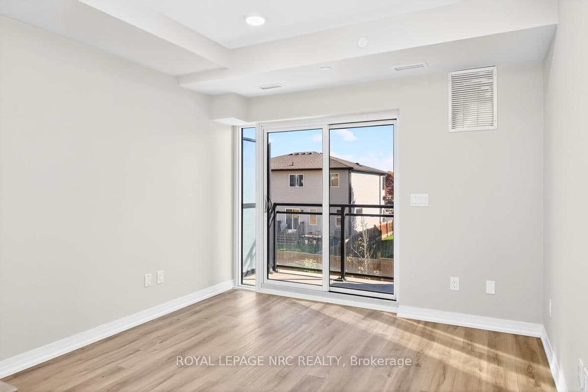 50 HERRICK Avenue, Unit LP20 thumbnail 17