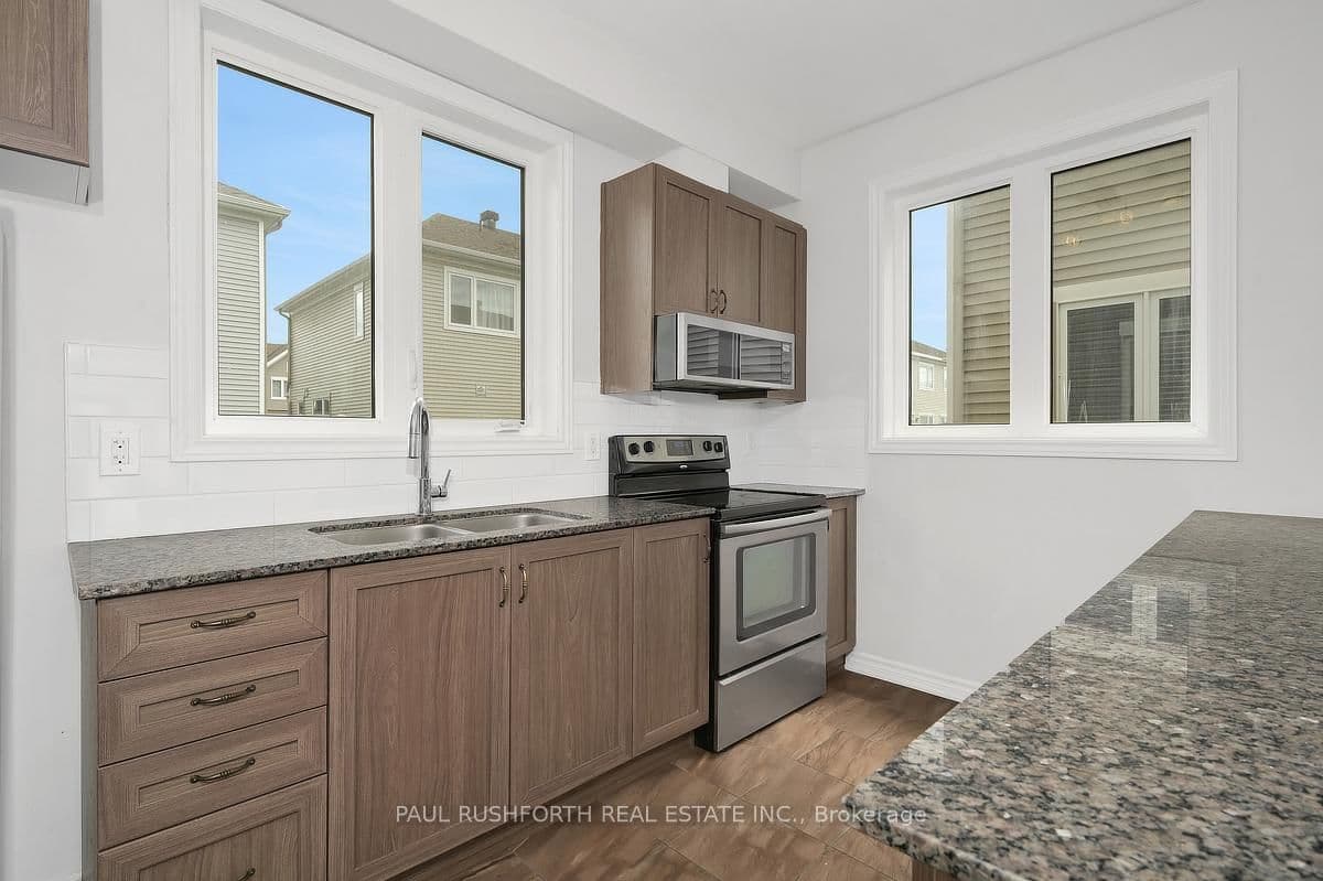 305 Lamarche Avenue thumbnail 9