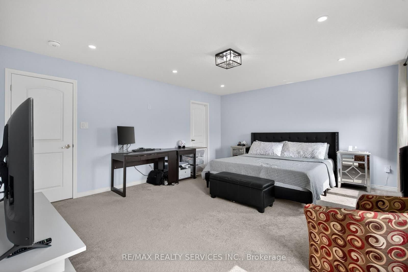 154 Munro Circle thumbnail 32