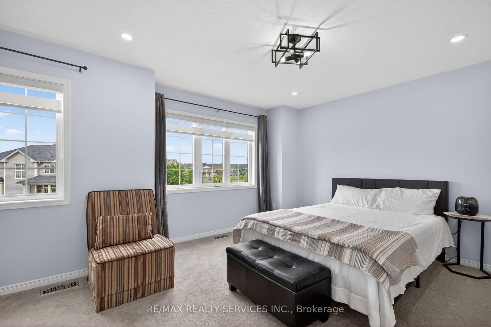 154 Munro Circle thumbnail 36