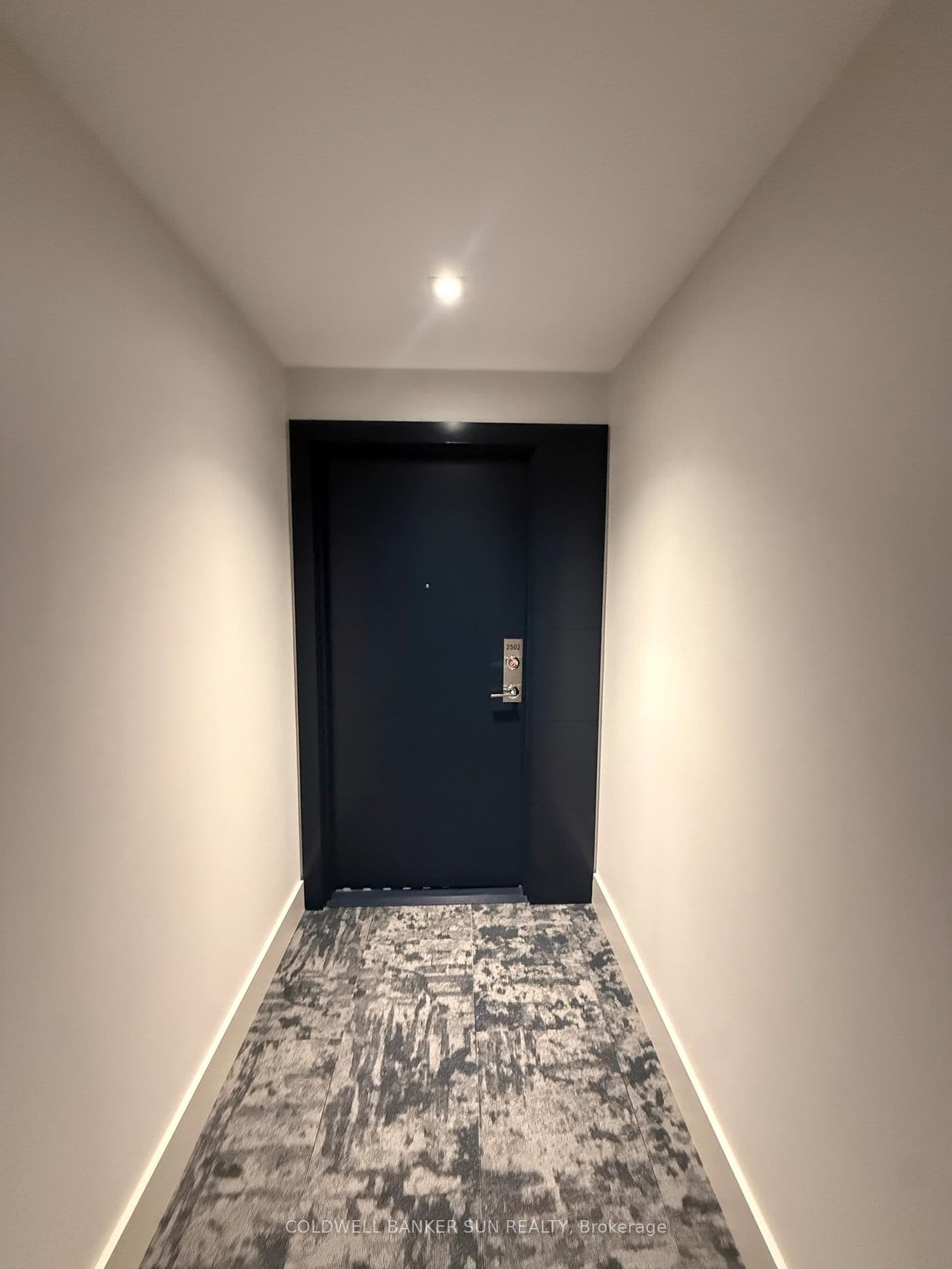75 James Street S, Unit 2502 thumbnail 3