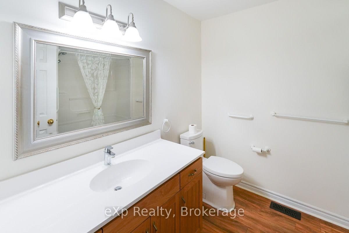 123 Church Street N, Unit 3 thumbnail 18