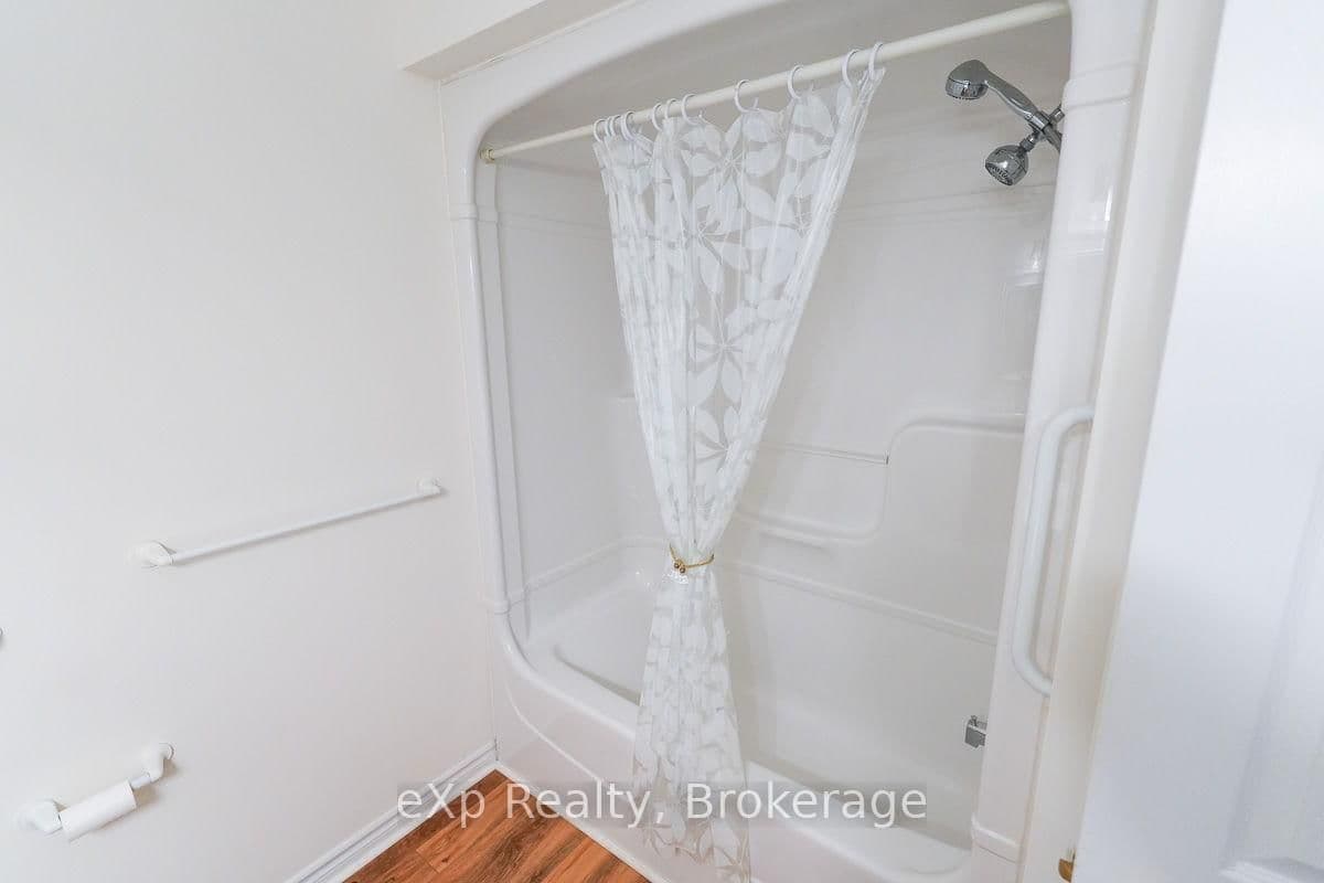 123 Church Street N, Unit 3 thumbnail 19